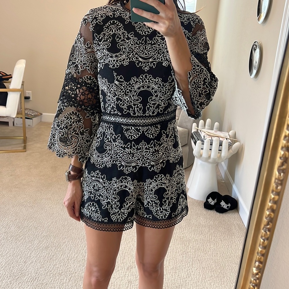 Alexis Veneda Lace Romper XS